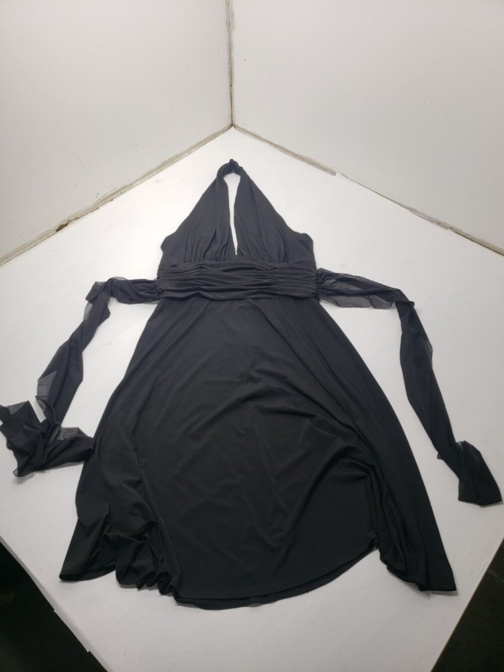 Maggy London Women's Size 16 Black Halter Dress Rutched Fit & Flare Formal